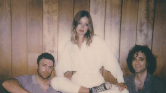 chromatics-breakup-1628606945-1000x1000 - Kopya